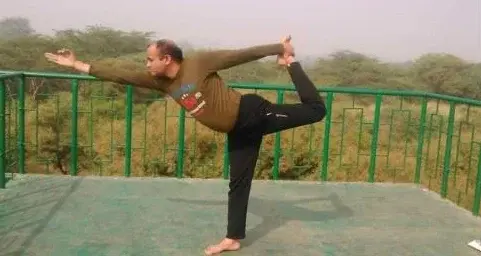 Natarajasana (dancer pose)